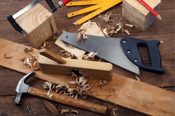 Outils Métier de charpentier outils