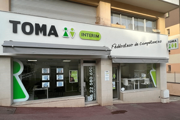 Façade de l'agence TOMA Intérim de Cannes