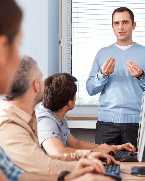 Personnes suivant une formation théorique