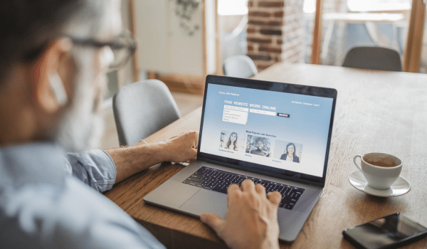 Plateforme d'emploi en ligne